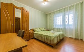 Уютная, просторная видовая трехкомнатная квартира возле метро Академгородок на 6 мест