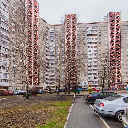 Уютная, Просторная Видовая Трехкомнатная Квартира Возле Метро Академгородок На 6 Мест Киев Экстерьер фото
