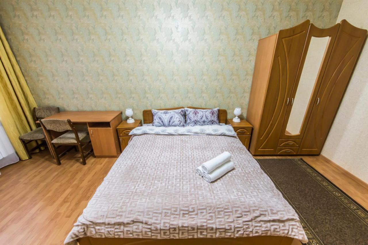 Уютная, Просторная Видовая Трехкомнатная Квартира Возле Метро Академгородок На 6 Мест Киев Экстерьер фото